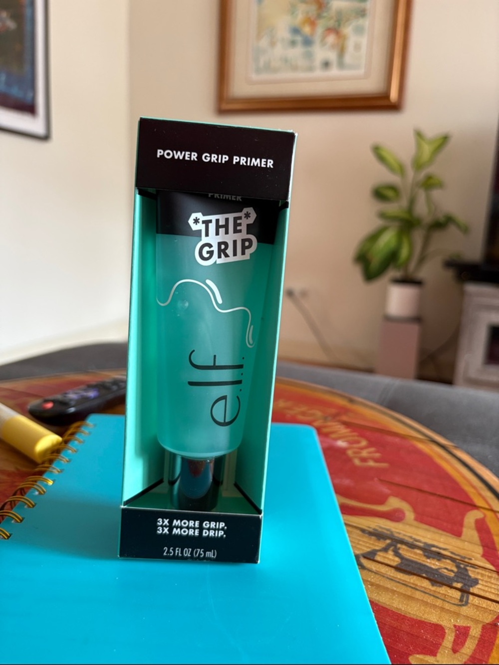ELF The Grip Power Grip Primer in Teal